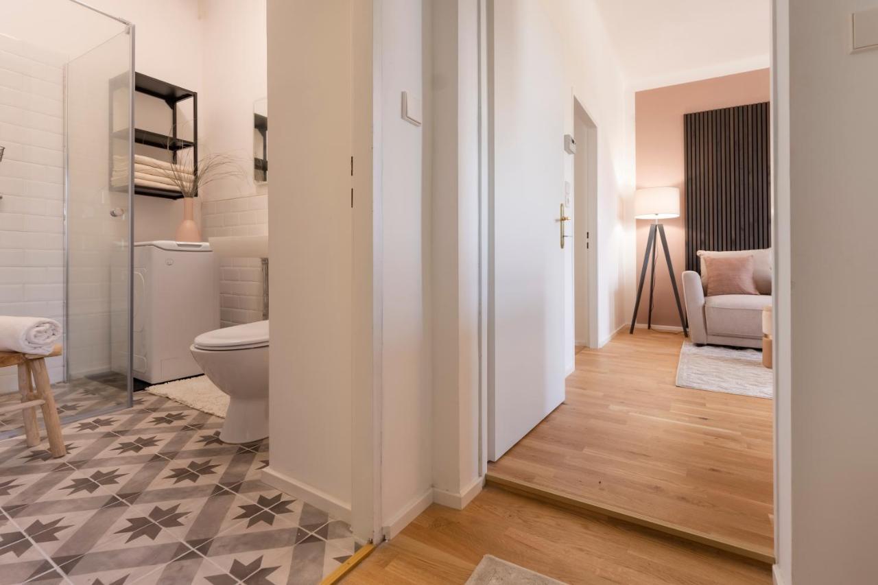 City Lounge Appartement Am Hauptbahnhof Sankt Poelten Luaran gambar