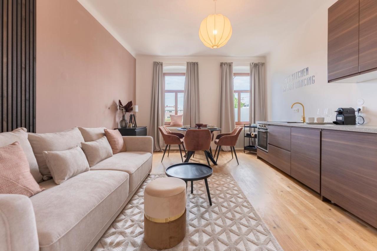 City Lounge Appartement Am Hauptbahnhof Sankt Poelten Luaran gambar