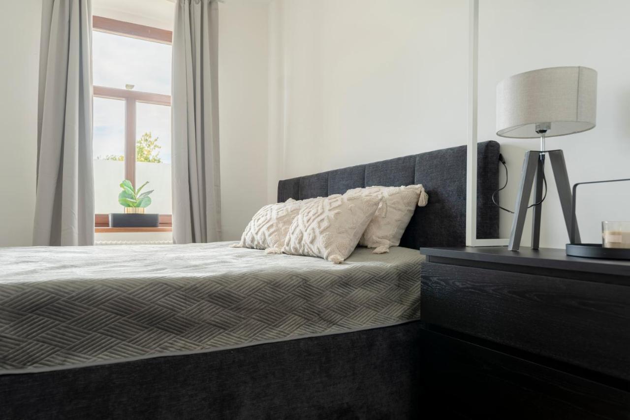 City Lounge Appartement Am Hauptbahnhof Sankt Poelten Luaran gambar